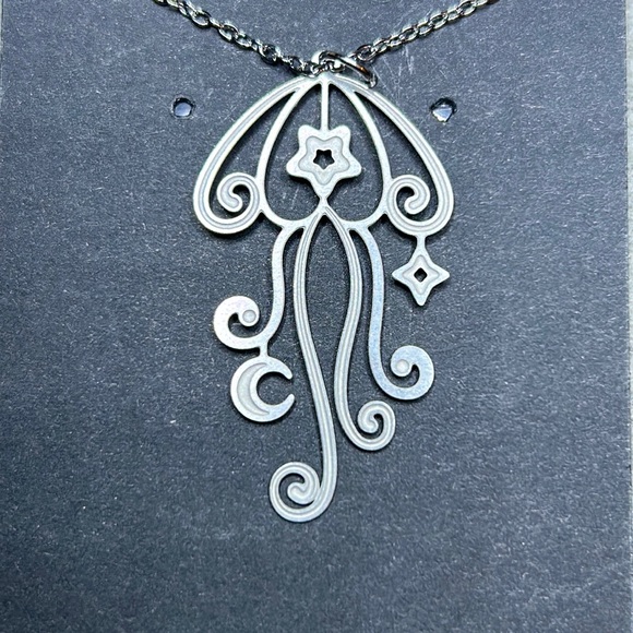 Jewelry - Jellyfish pendant